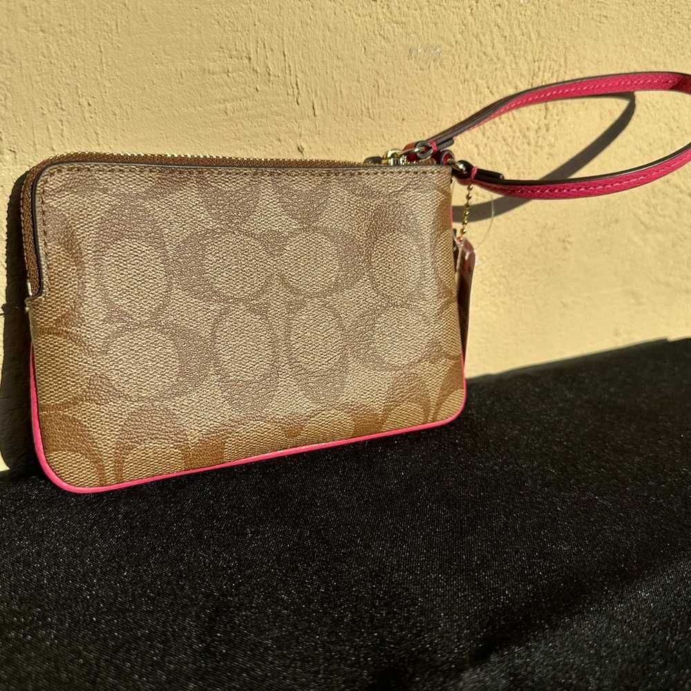 NWT Coach Signature Brown and Pink Wristlet - Picture 3 of 4